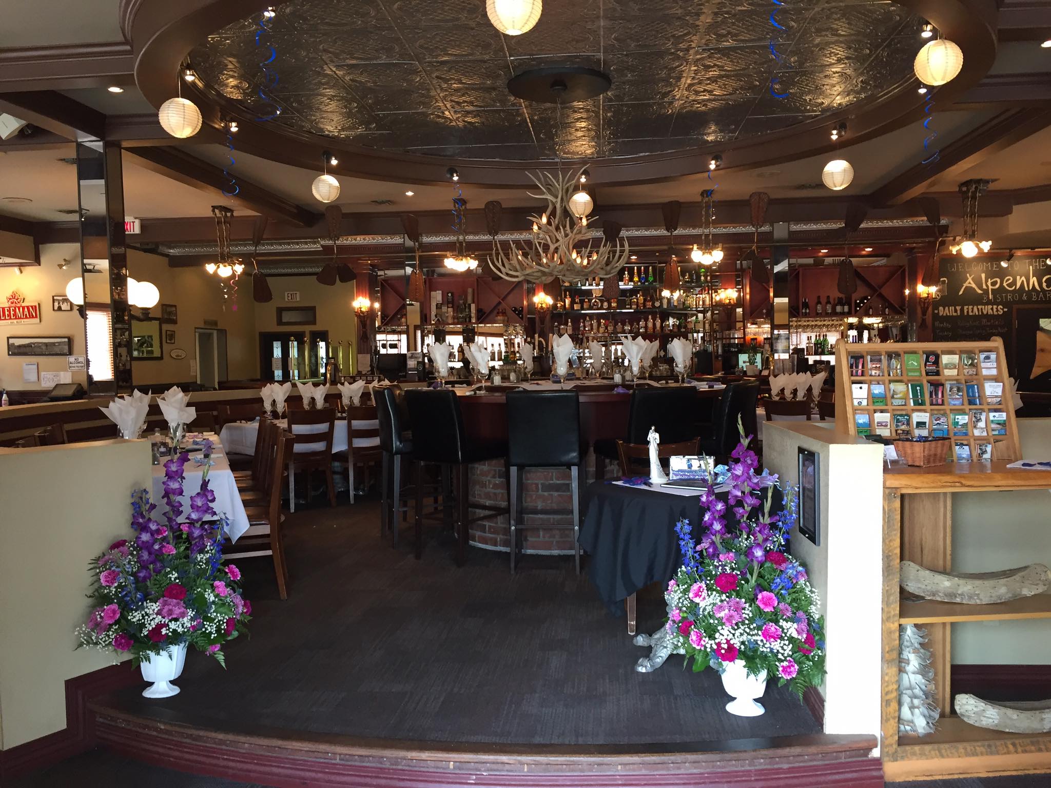 Alpenhorn Bistro & Bar