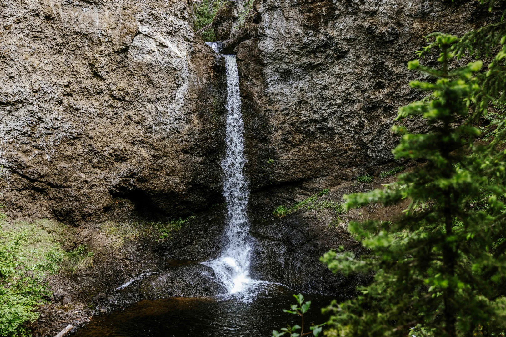 Findlay Falls Trail